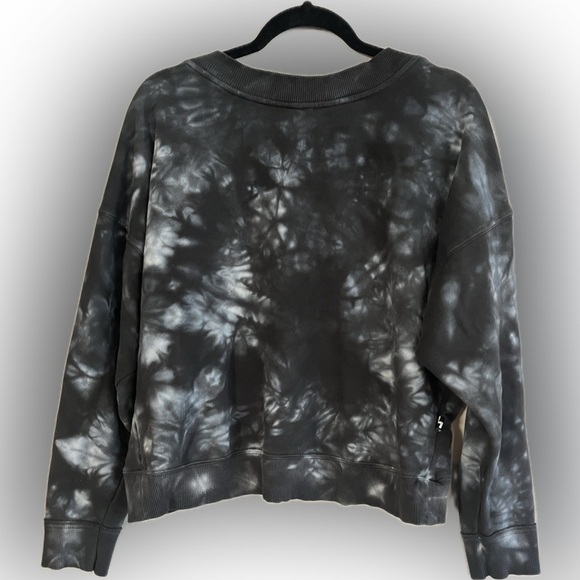 Joy Lab Twisted Front Reversible Black/White Tie-Dye Sweatshirt, XS - Picture 2 of 8